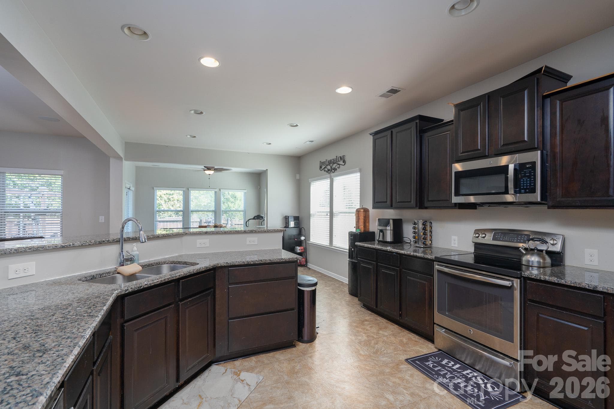 Single Family Residence at 5214 Elementary View Drive, Charlotte, photo 13 of 44