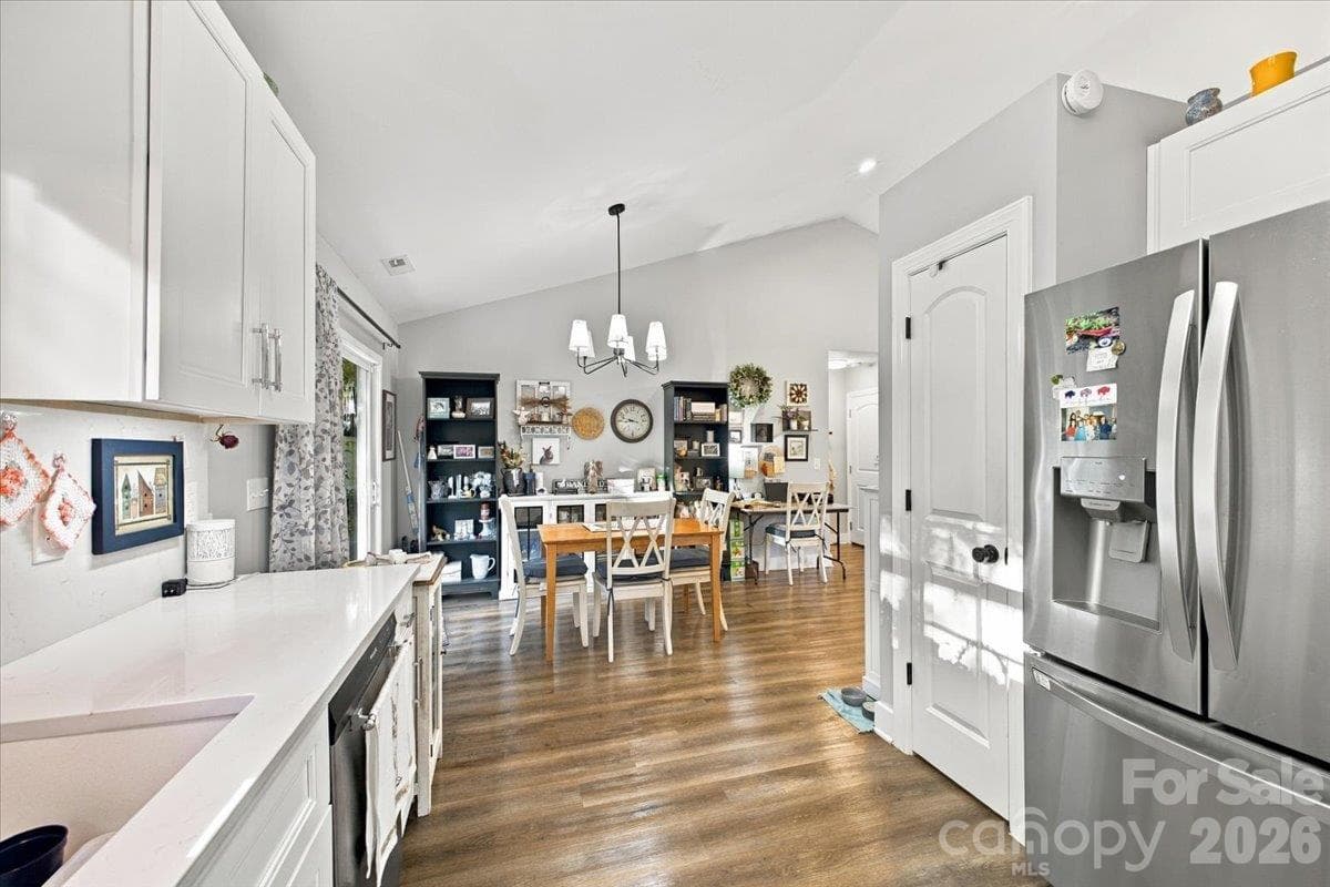 Single Family Residence at 546 Pennyfields Lane, Clover, photo 13 of 33