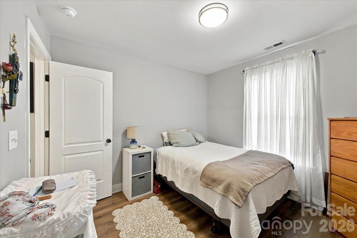 Single Family Residence at 546 Pennyfields Lane, Clover, photo 22 of 33