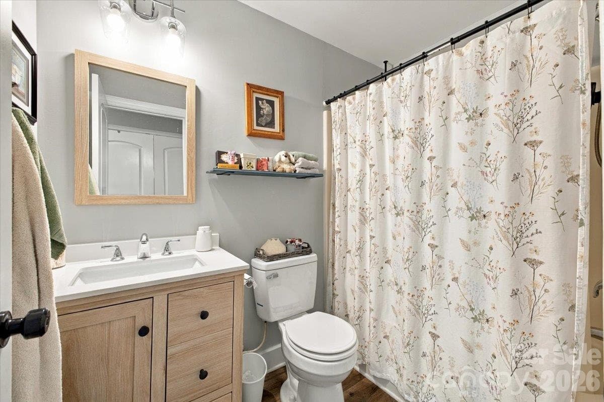 Single Family Residence at 546 Pennyfields Lane, Clover, photo 24 of 33