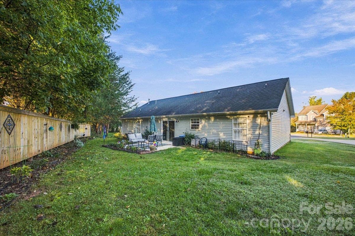 Single Family Residence at 546 Pennyfields Lane, Clover, photo 30 of 33