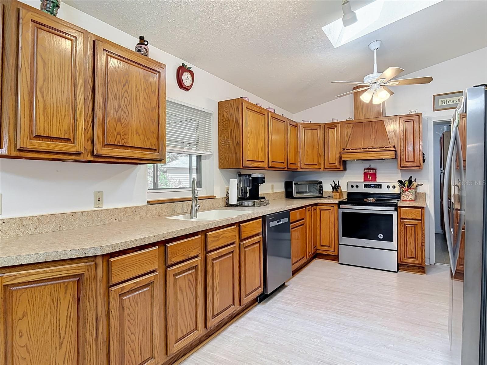 Single Family Residence at 469 S FREDERICK AVE, ORANGE CITY, photo 8 of 40