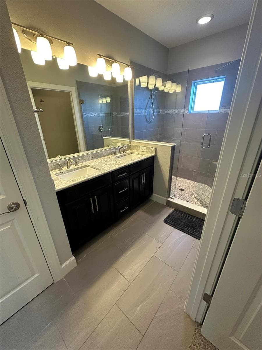 Townhouse at 6072 MOORINGS DR S, ST PETERSBURG, photo 27 of 64