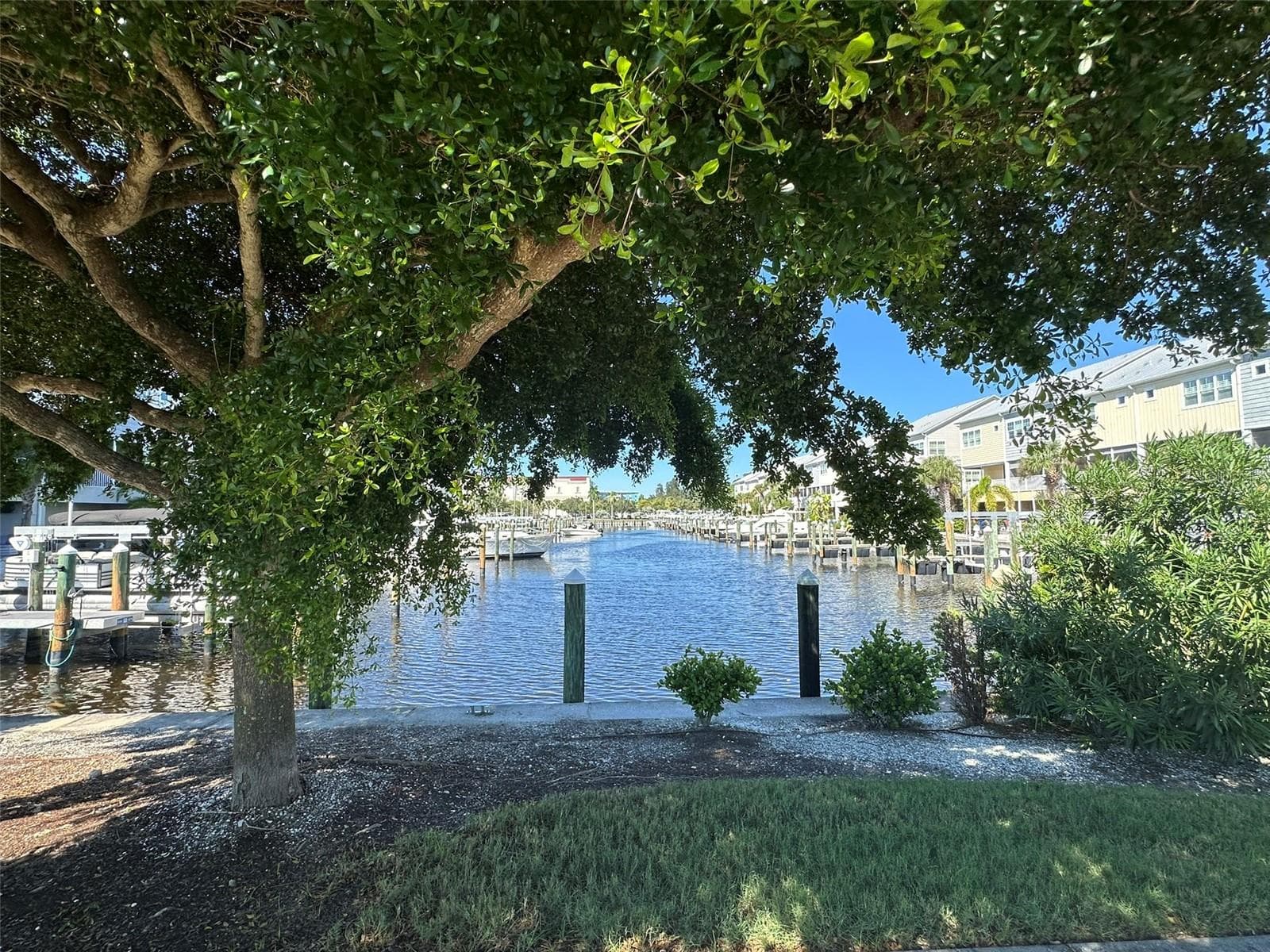 Townhouse at 6072 MOORINGS DR S, ST PETERSBURG, photo 47 of 64