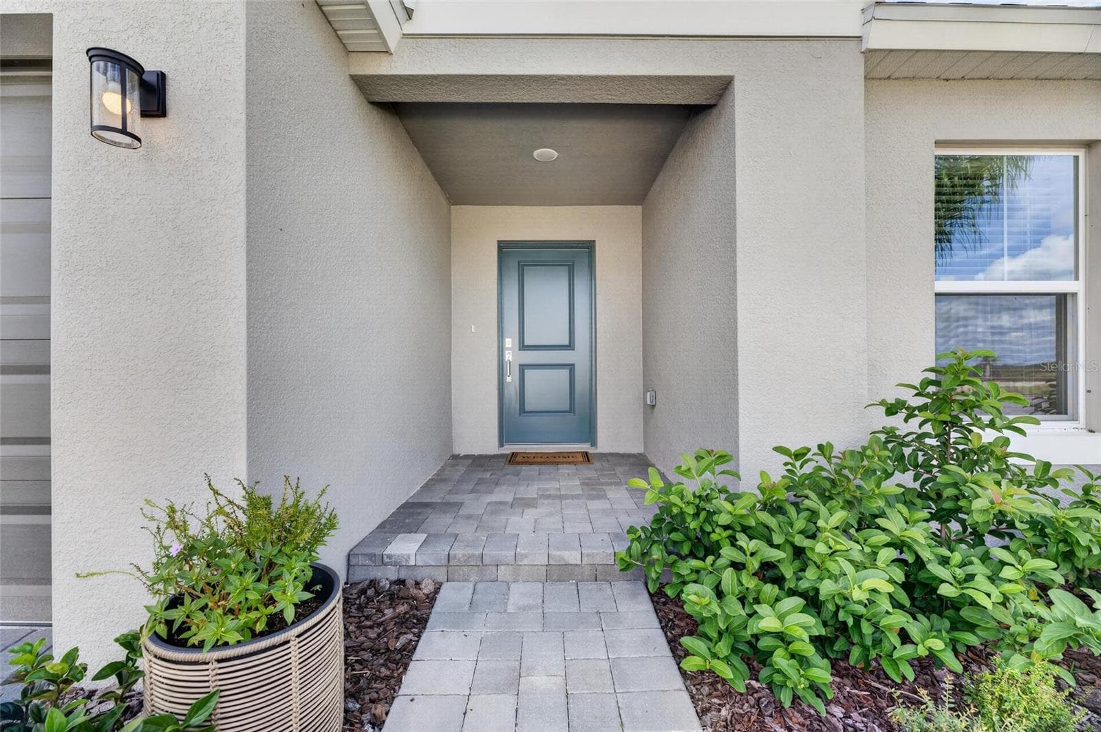 Single Family Residence at 31710 CHATEAU MANOR LANE, WESLEY CHAPEL, photo 4 of 99