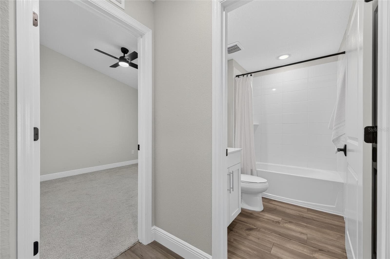 Single Family Residence at 31710 CHATEAU MANOR LANE, WESLEY CHAPEL, photo 7 of 99