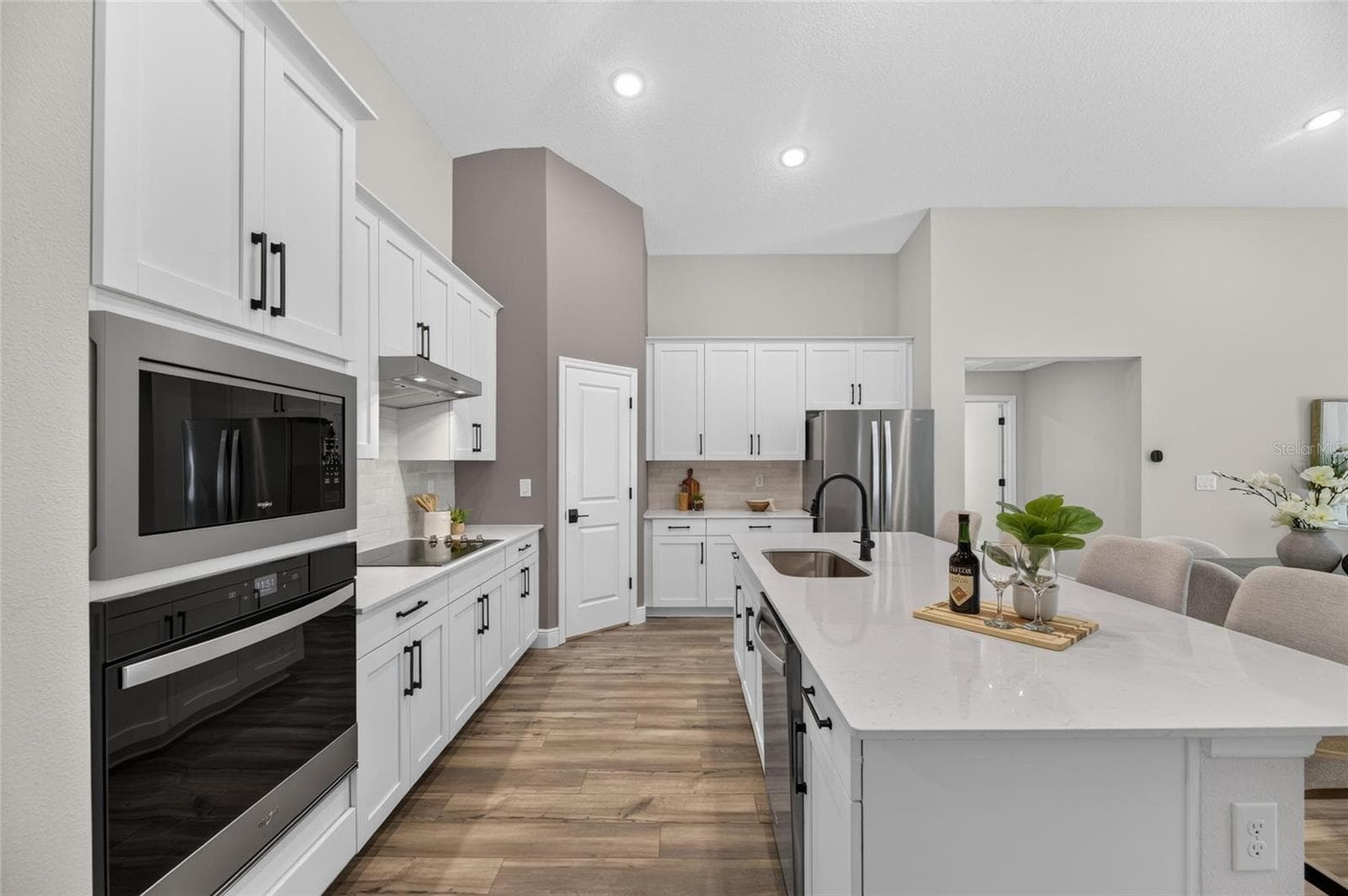 Single Family Residence at 31710 CHATEAU MANOR LANE, WESLEY CHAPEL, photo 14 of 99