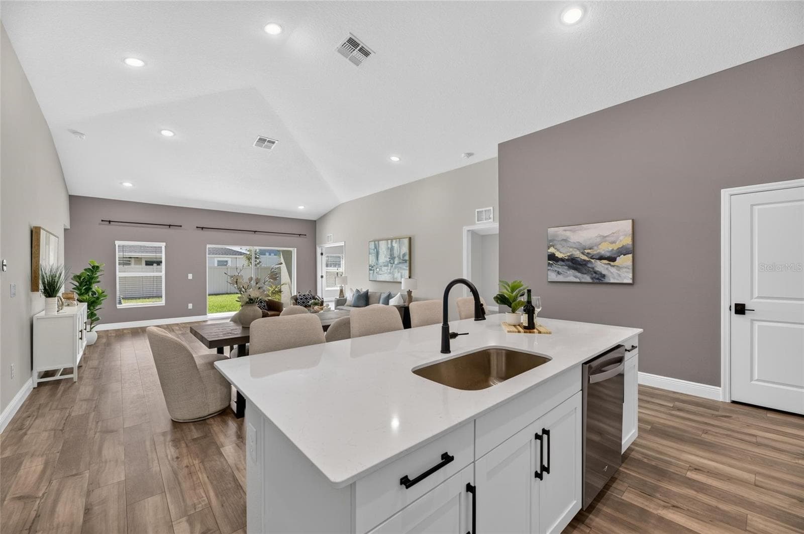 Single Family Residence at 31710 CHATEAU MANOR LANE, WESLEY CHAPEL, photo 17 of 99