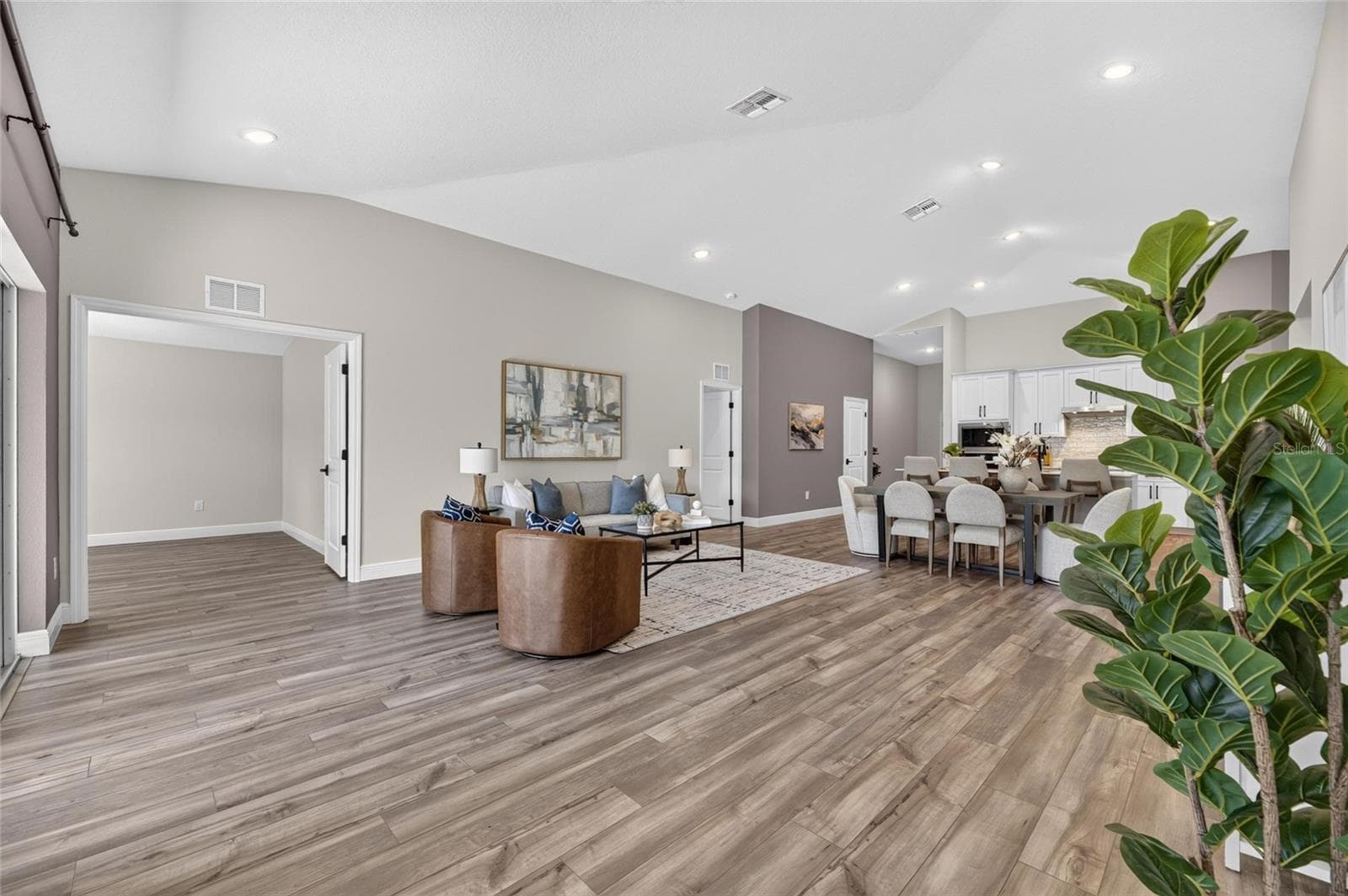 Single Family Residence at 31710 CHATEAU MANOR LANE, WESLEY CHAPEL, photo 23 of 99