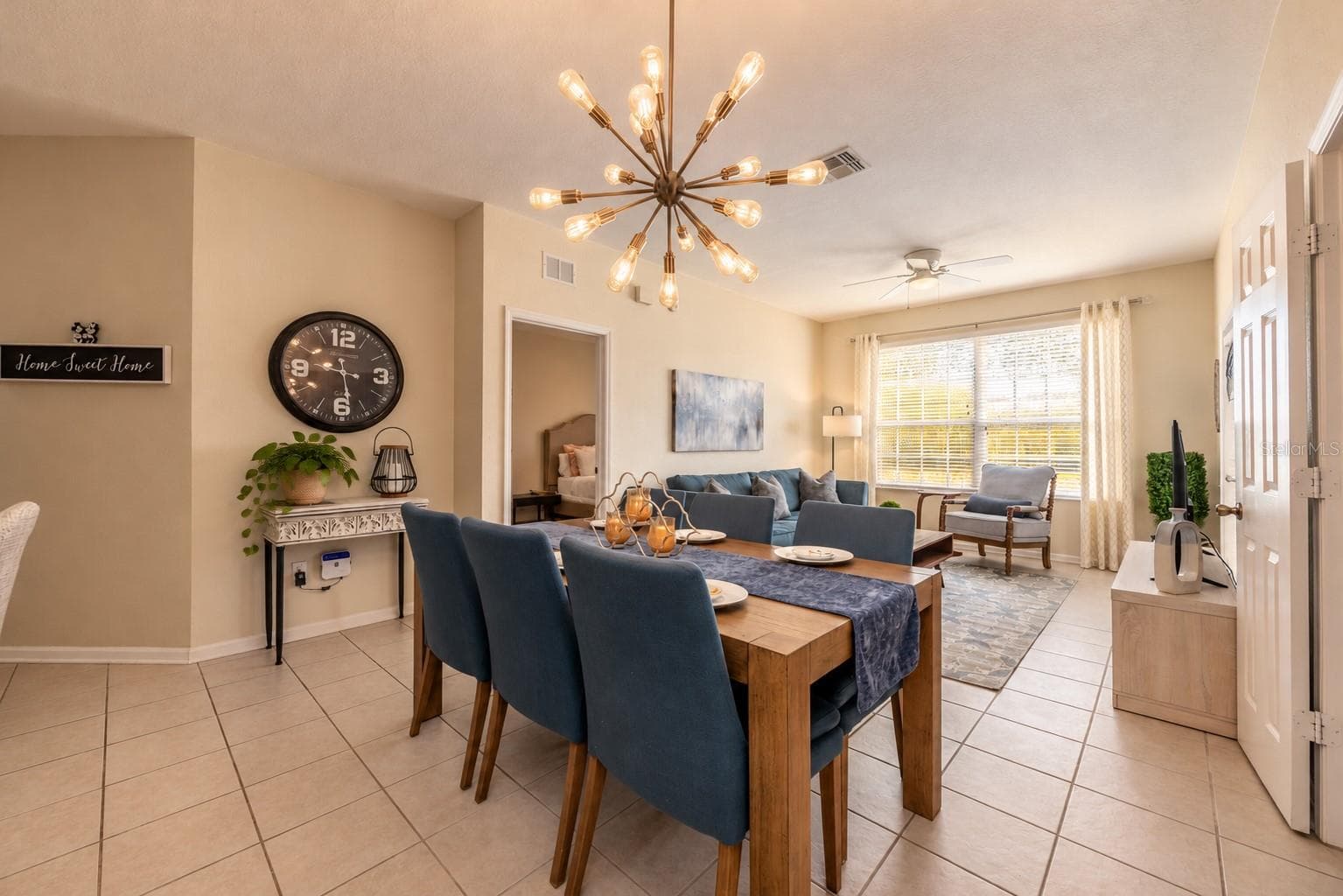 OPEN CONCEPT design offers ample gathering space for all to enjoy! - 2778 ALMATON LOOP #204, KISSIMMEE