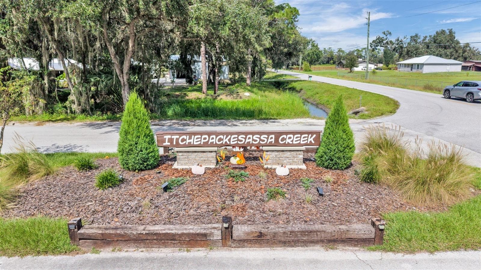 Land at 1401 ITCHEPACKESASSA DR, LAKELAND, photo 2 of 11