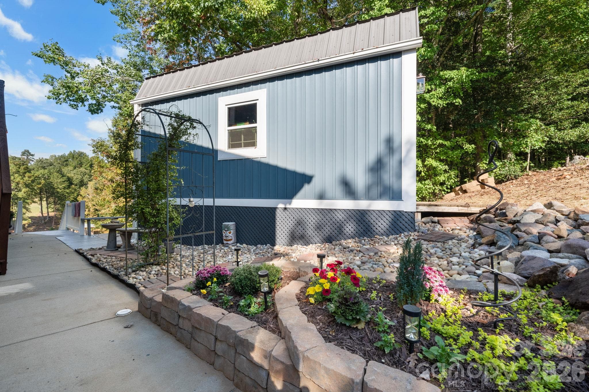 Single Family Residence at 291 N Hughes Boulevard, Hickory, photo 23 of 43