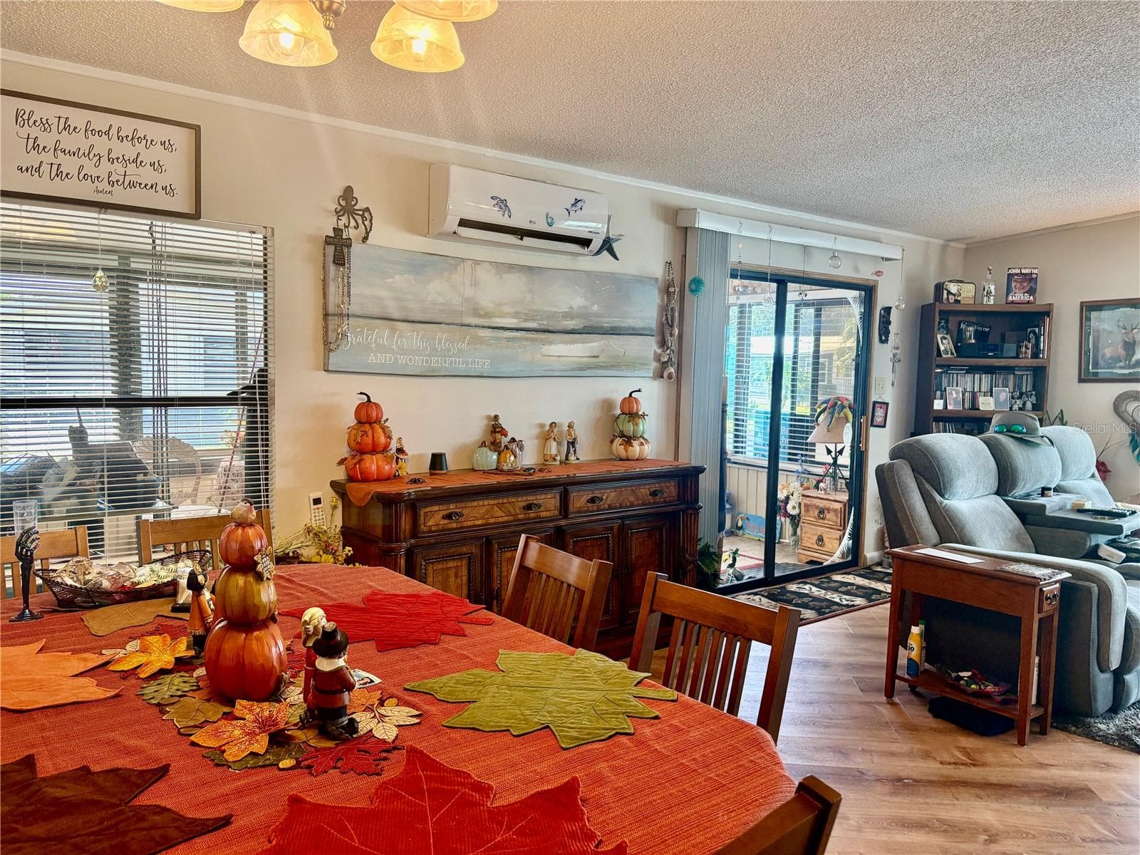 Living Rm/Dining Rm Combination - 5707 45TH ST E #144, BRADENTON