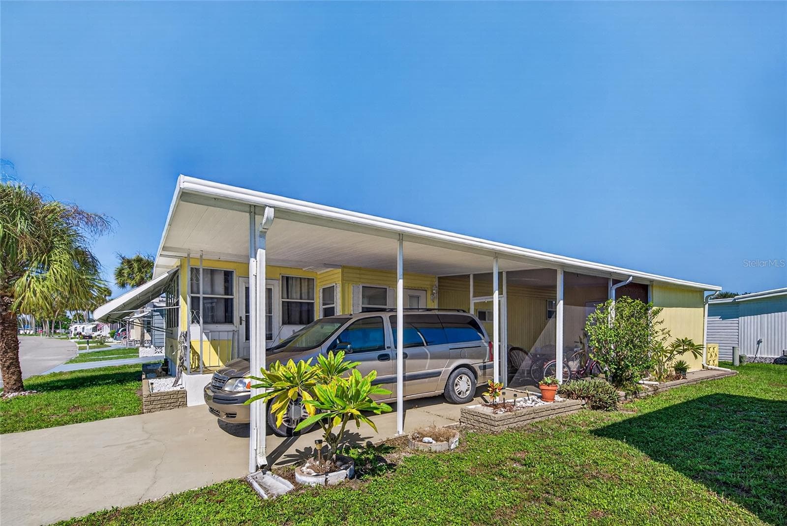Mobile Home at 213 MANTUA DR, VENICE, photo 7 of 75
