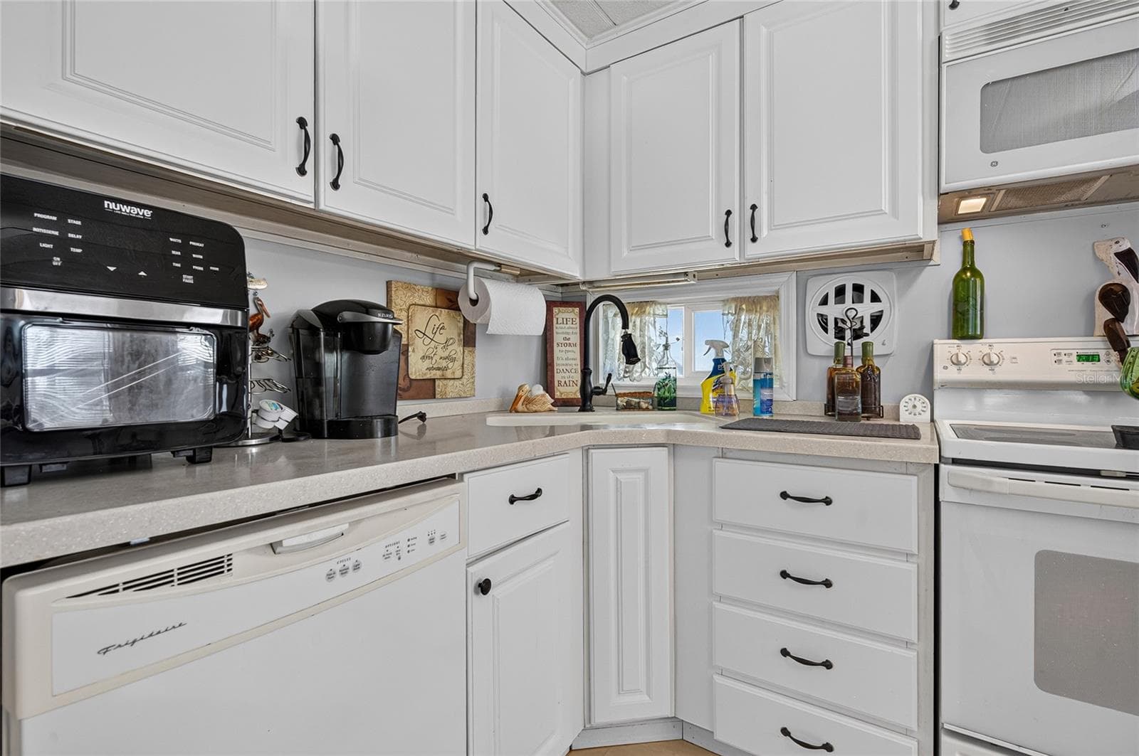 Mobile Home at 213 MANTUA DR, VENICE, photo 18 of 75