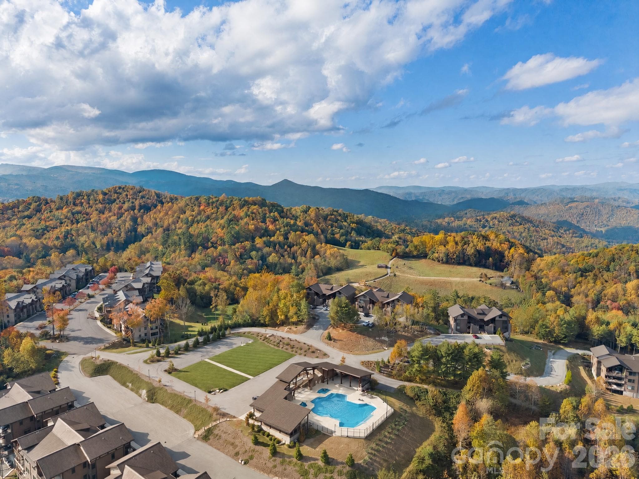 Condominium at 506 Peaceful Haven Drive, Boone, photo 23 of 35