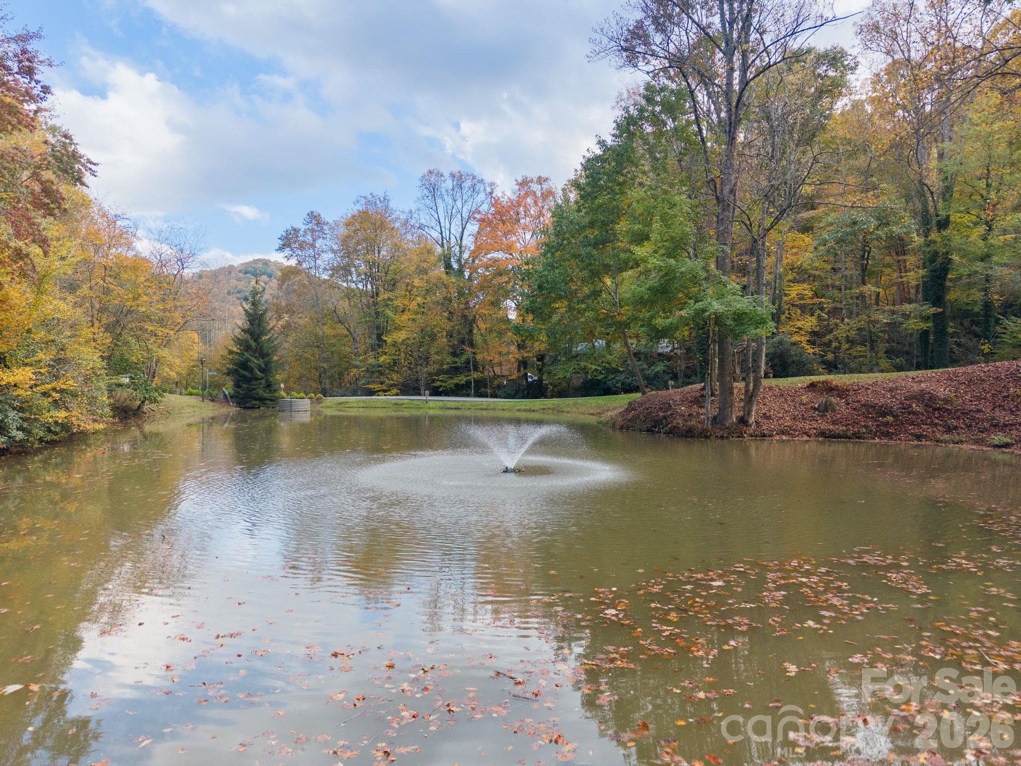 Condominium at 506 Peaceful Haven Drive, Boone, photo 29 of 35