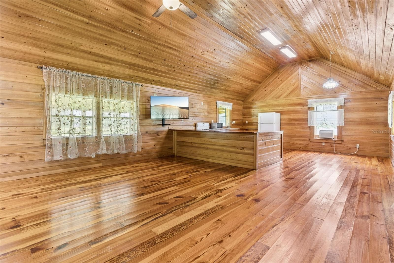 Single Family Residence at 1017 SLOANS RIDGE RD, GROVELAND, photo 12 of 48