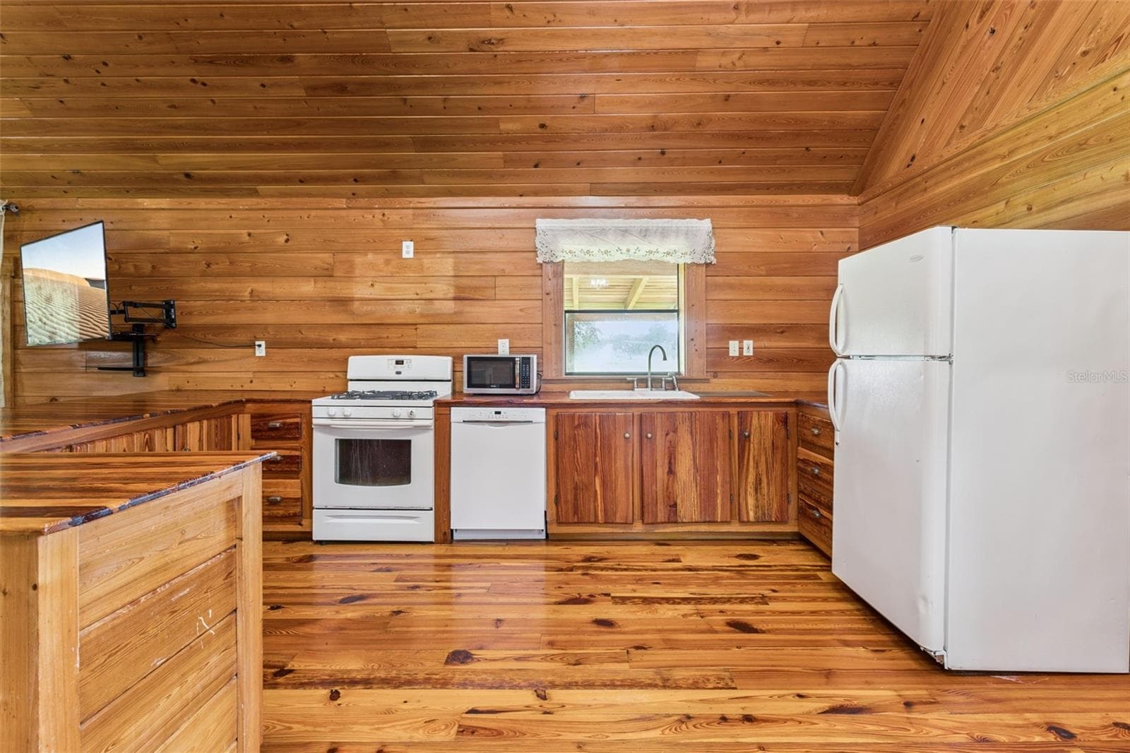 Single Family Residence at 1017 SLOANS RIDGE RD, GROVELAND, photo 17 of 48