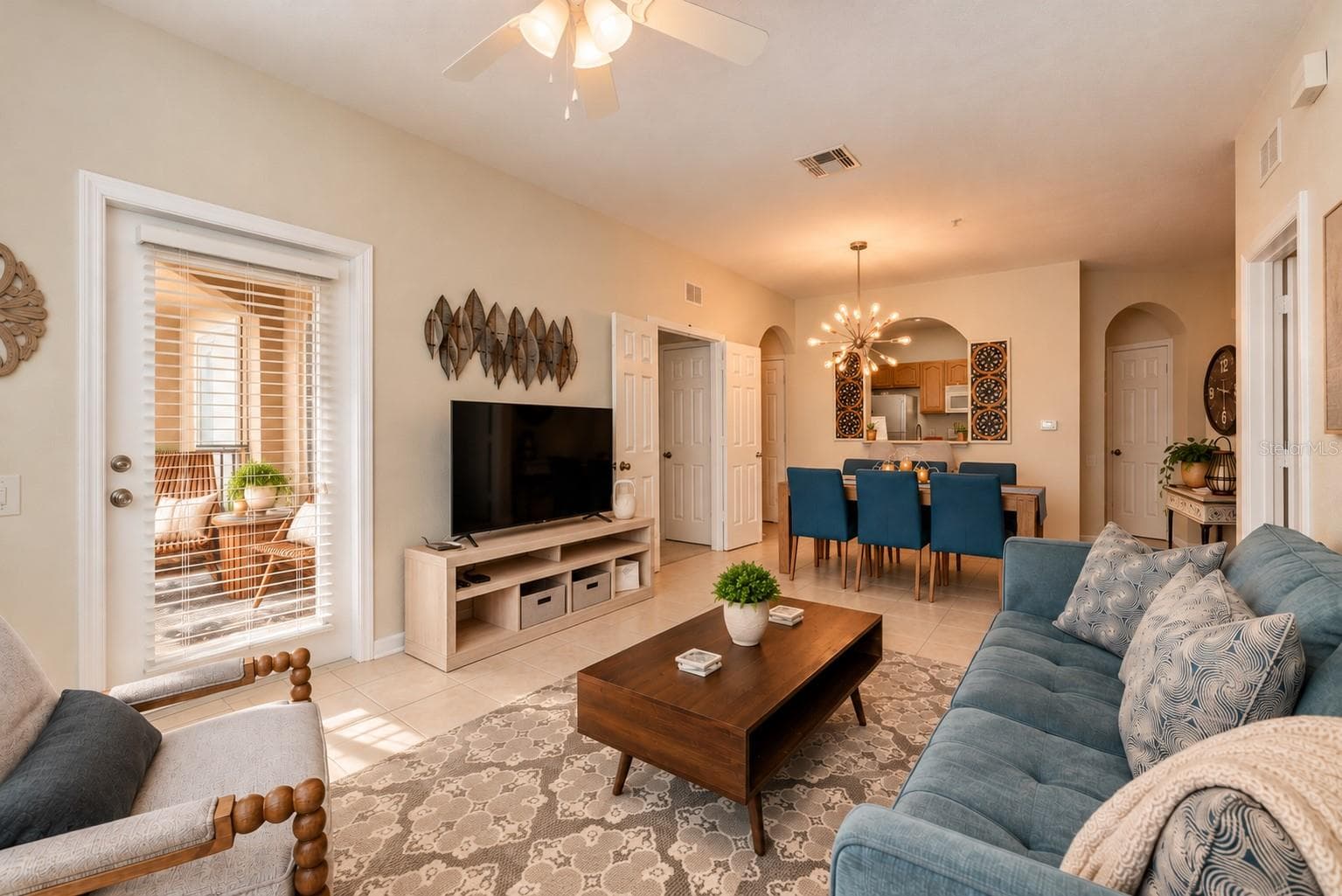 LIGHT AND BRIGHT with large windows and patio entrance off the living room. - 2778 ALMATON LOOP #204, KISSIMMEE