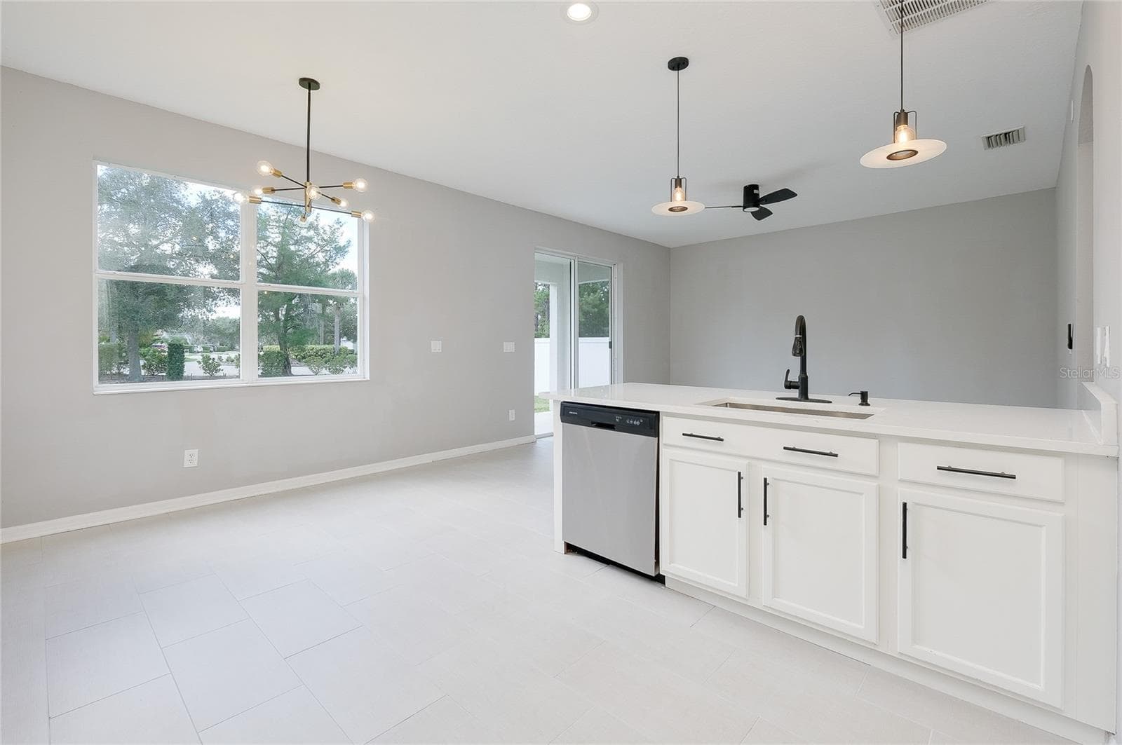 Single Family Residence at 15328 SKIP JACK LOOP, LAKEWOOD RANCH, photo 3 of 83