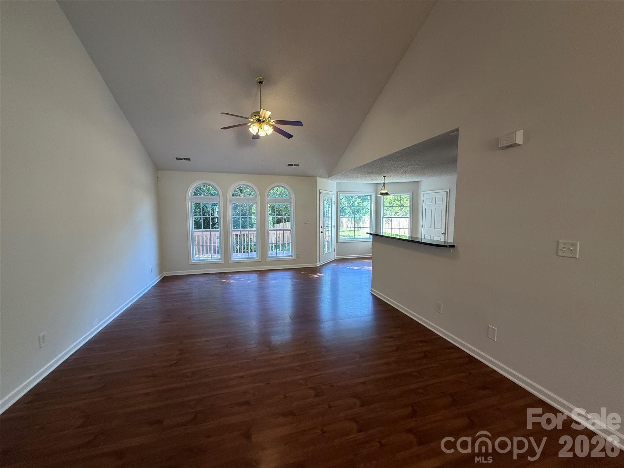 Single Family Residence at 4315 Enoch Drive, Charlotte, photo 2 of 22