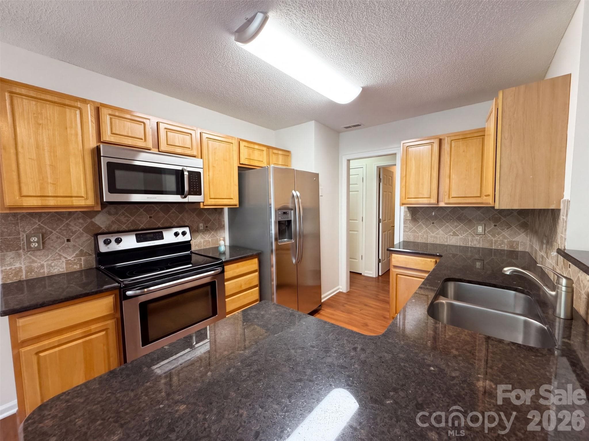 Single Family Residence at 4315 Enoch Drive, Charlotte, photo 3 of 22