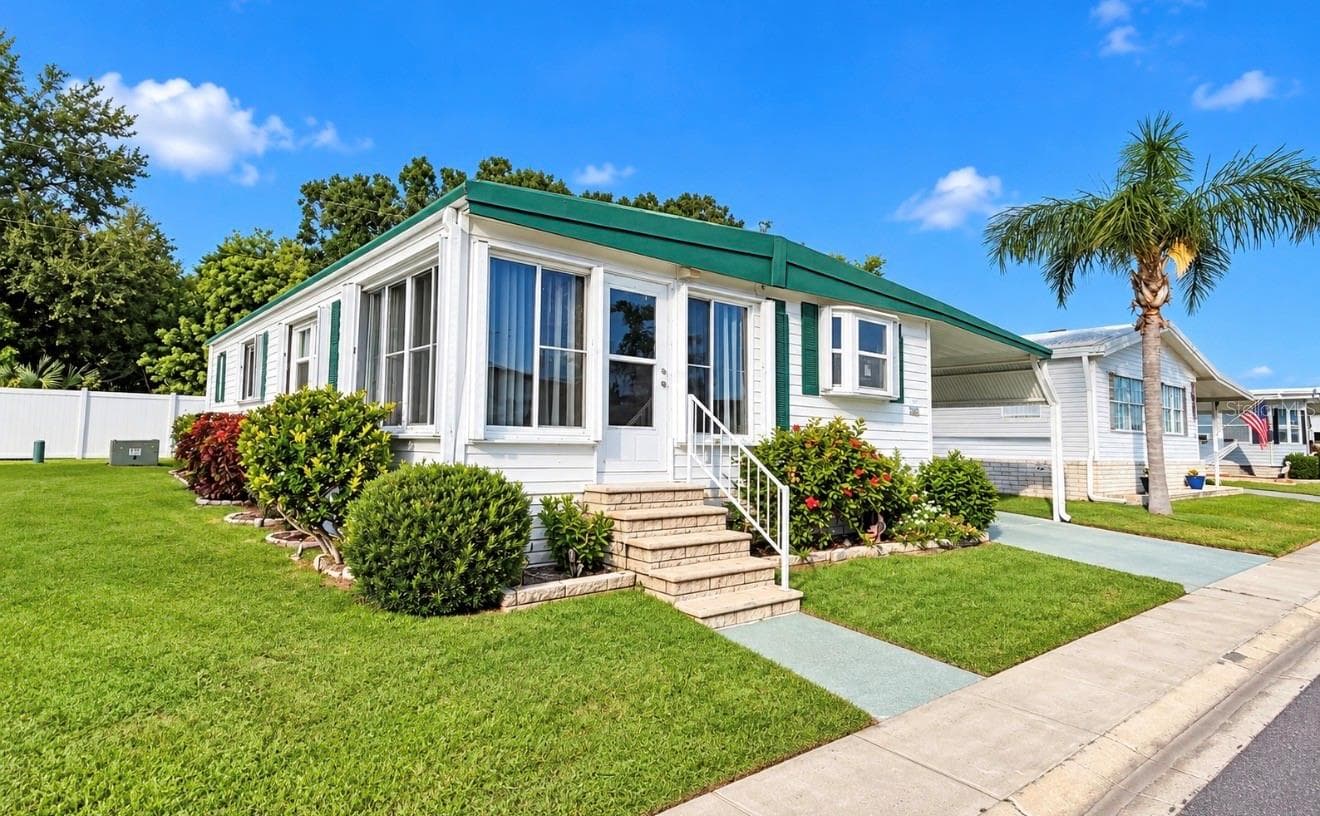 Front SW corner - 1100 BELCHER RD S #350, LARGO