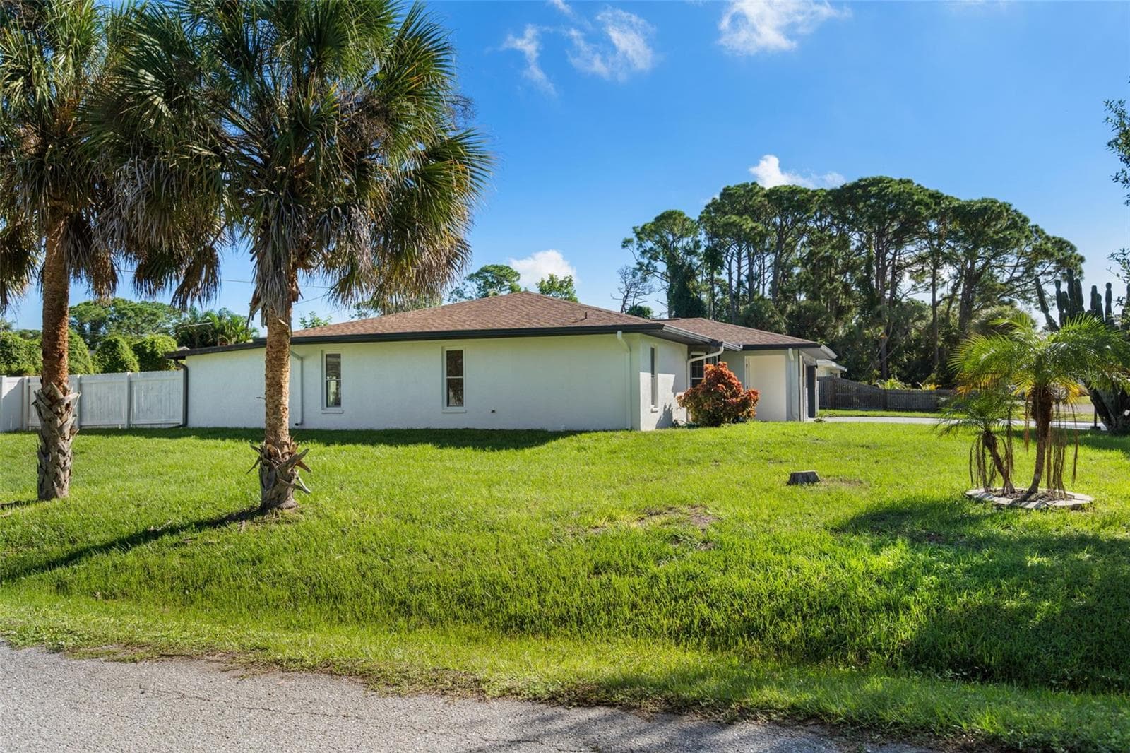 Single Family Residence at 616 BROWN RD, VENICE, photo 5 of 42
