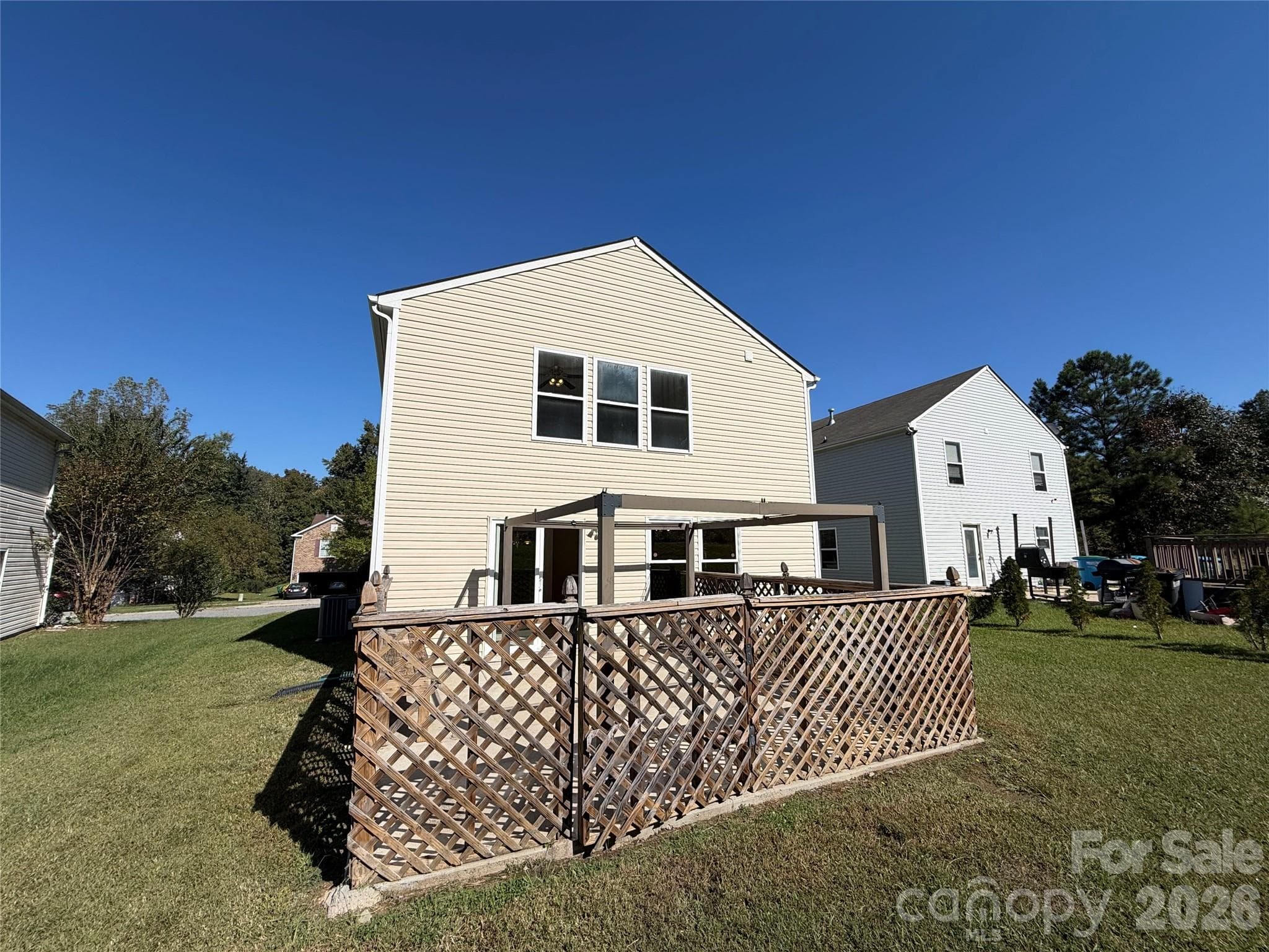 Single Family Residence at 6807 Wandering Creek Drive, Charlotte, photo 25 of 40