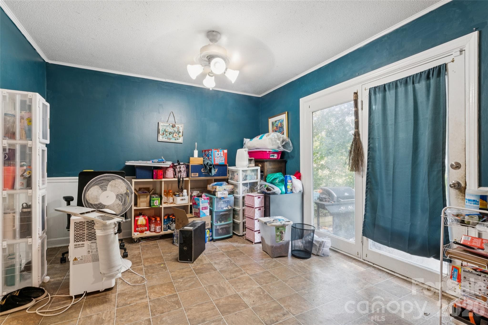 Single Family Residence at 321 Rollingwood Drive, Stanley, photo 15 of 32