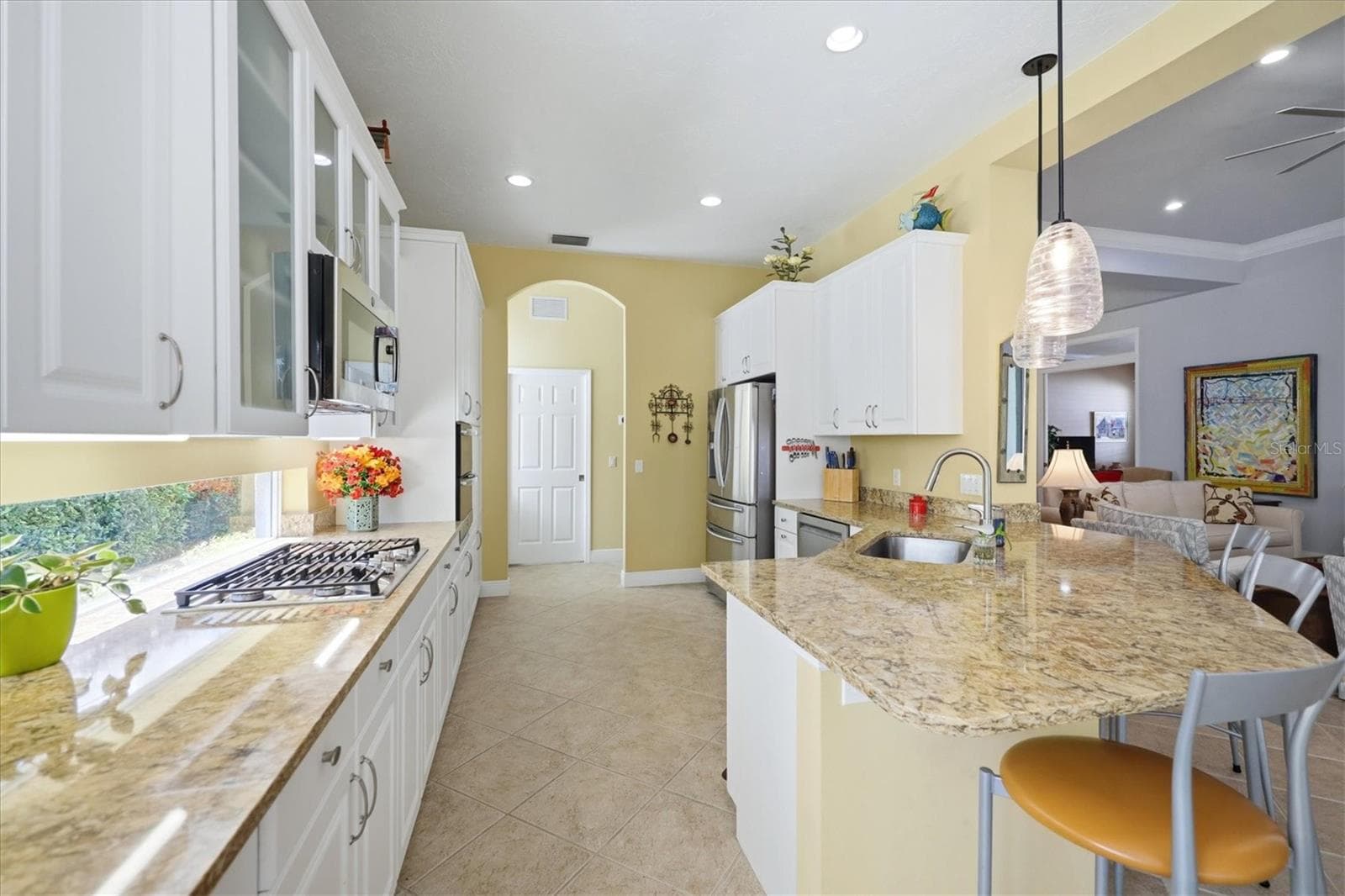 Single Family Residence at 8147 ABINGDON CT, UNIVERSITY PARK, photo 12 of 77