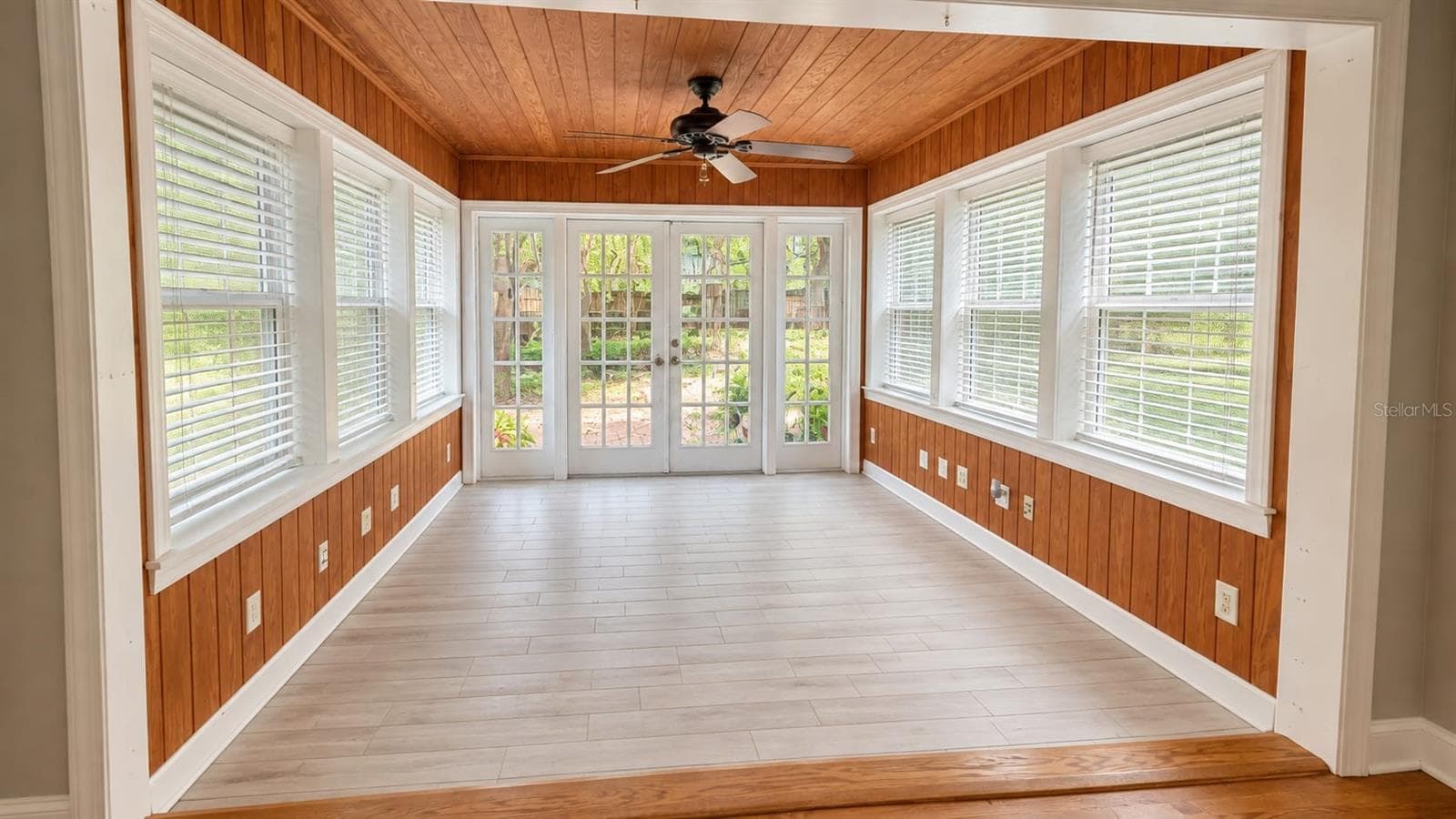 Single Family Residence at 2217 PRINCETON CT, ORLANDO, photo 9 of 35