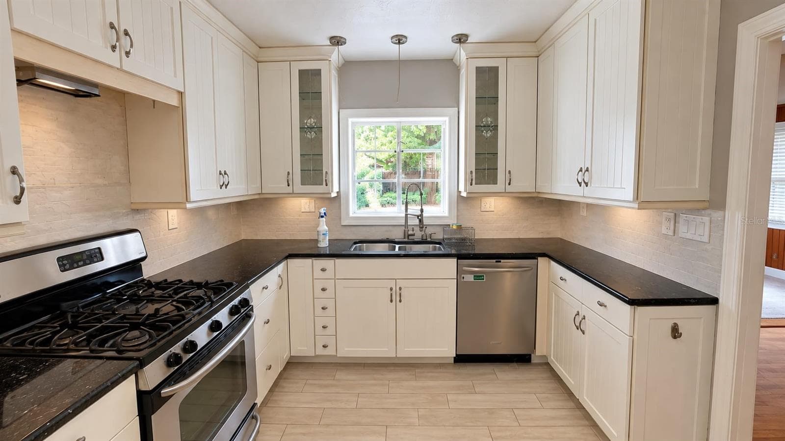 Single Family Residence at 2217 PRINCETON CT, ORLANDO, photo 14 of 35
