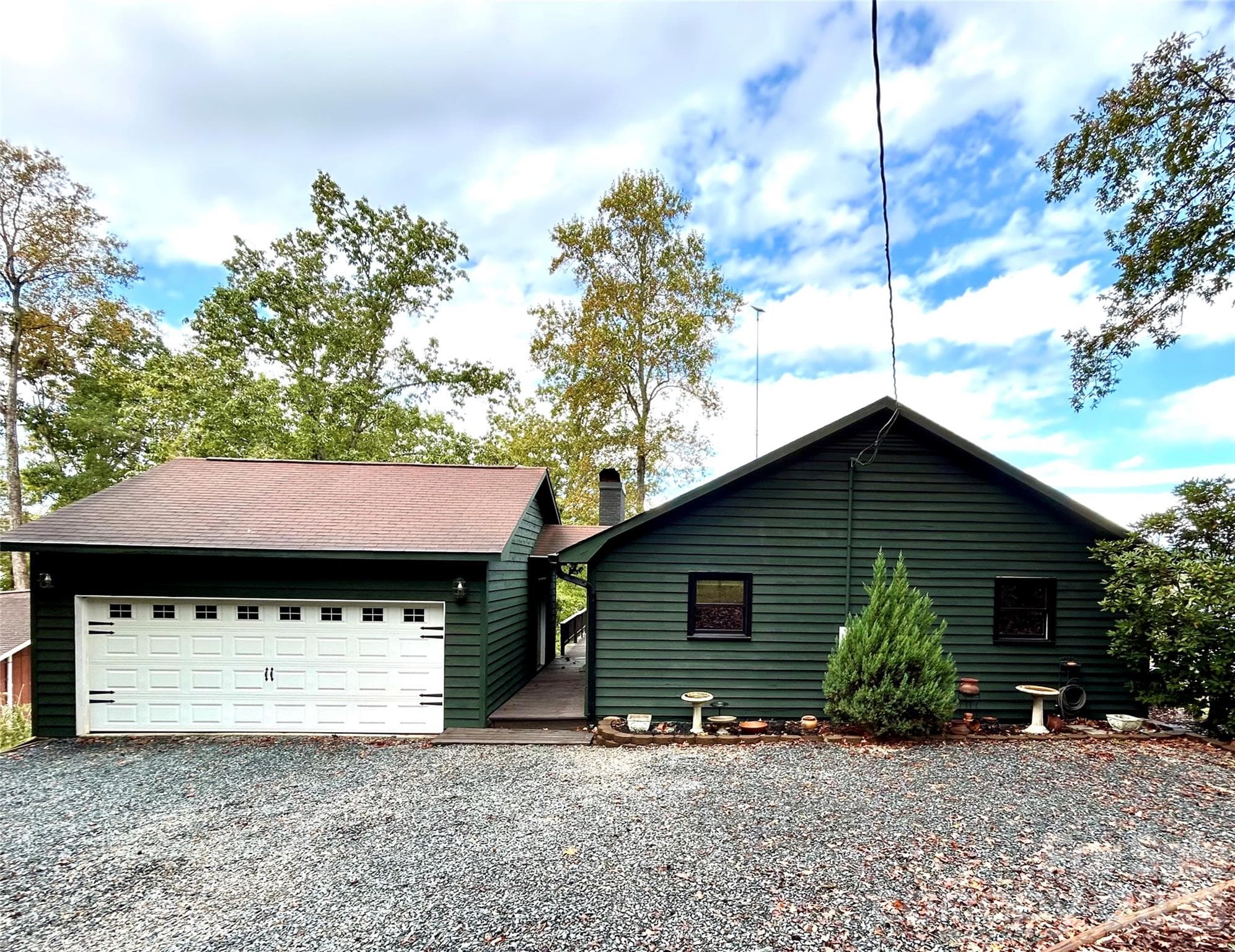 Single Family Residence at 1272 Island Creek Drive, Troy, photo 3 of 36