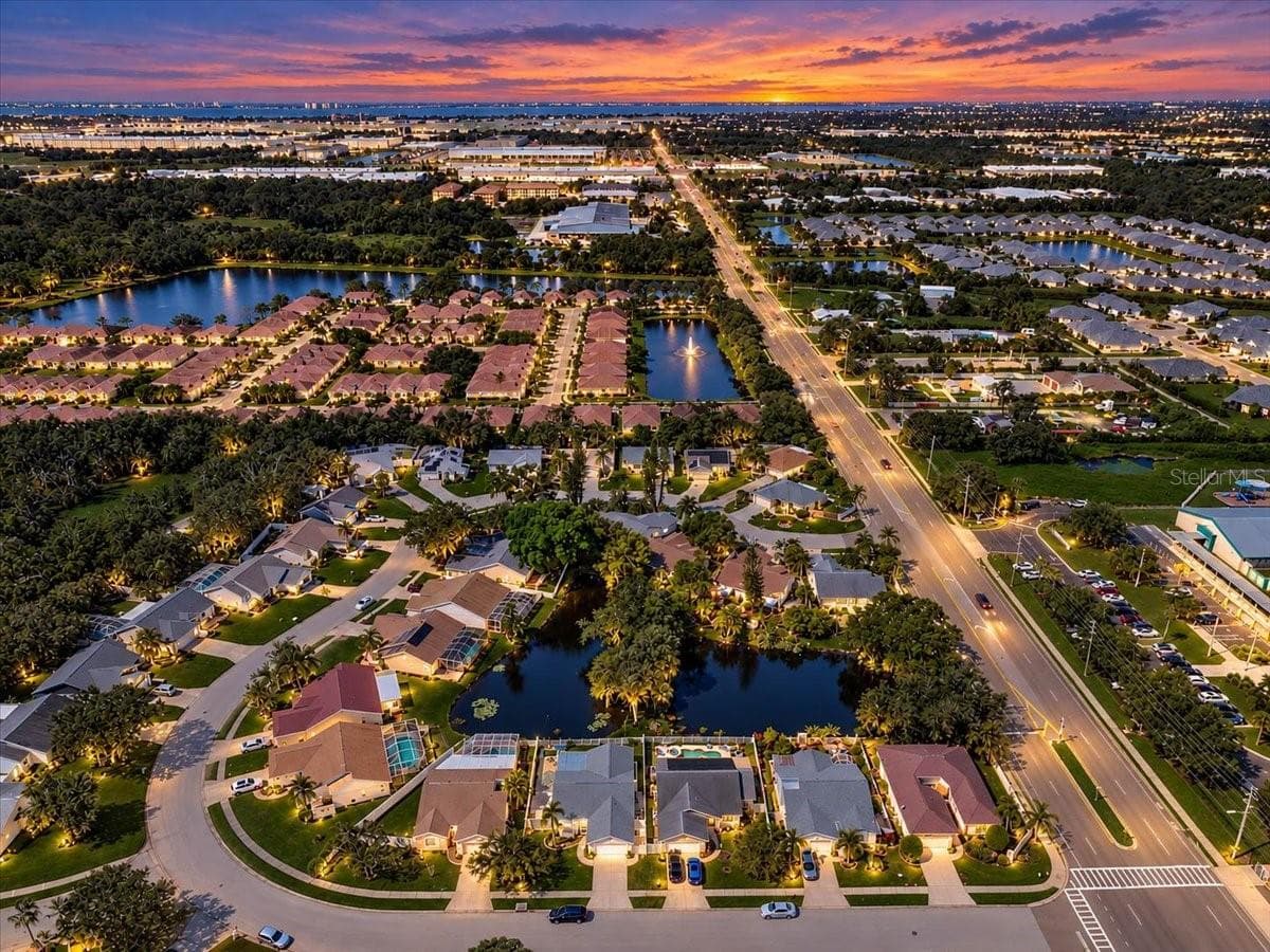 Single Family Residence at 7739 33RD LN E, SARASOTA, photo 11 of 83