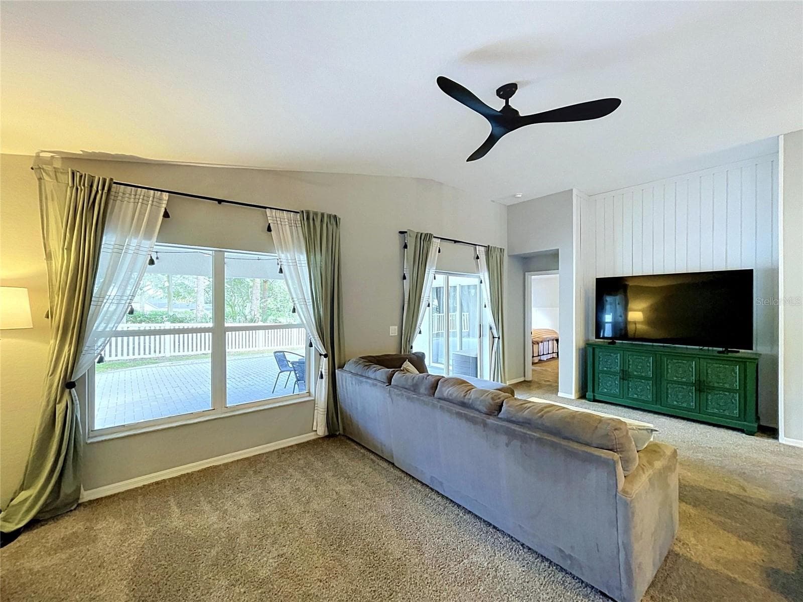 Single Family Residence at 11607 MOUNTAIN BAY DR, RIVERVIEW, photo 13 of 97