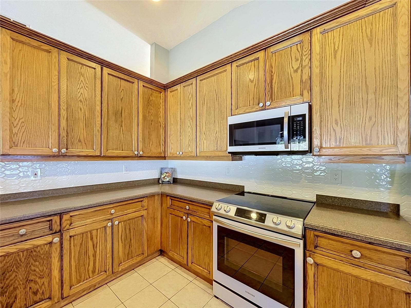 Single Family Residence at 11607 MOUNTAIN BAY DR, RIVERVIEW, photo 22 of 97