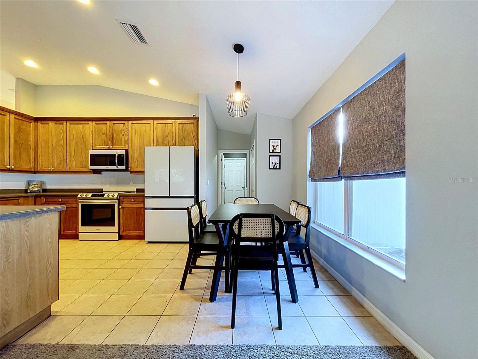 Single Family Residence at 11607 MOUNTAIN BAY DR, RIVERVIEW, photo 26 of 97
