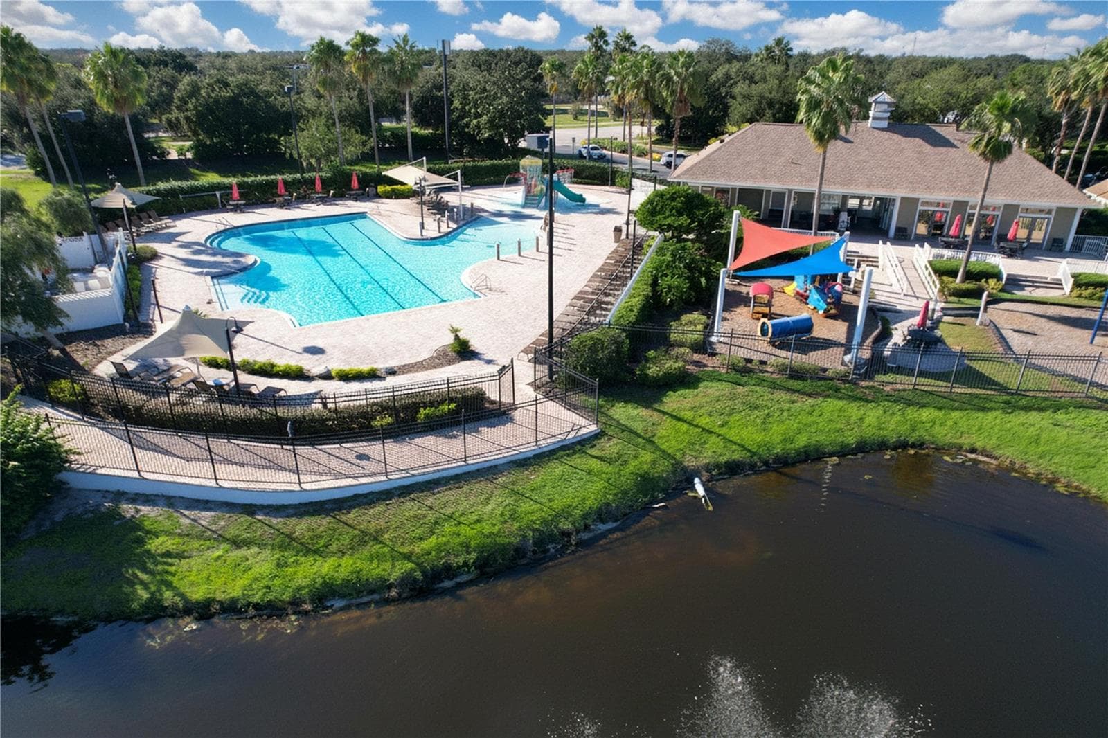 Single Family Residence at 11607 MOUNTAIN BAY DR, RIVERVIEW, photo 94 of 97