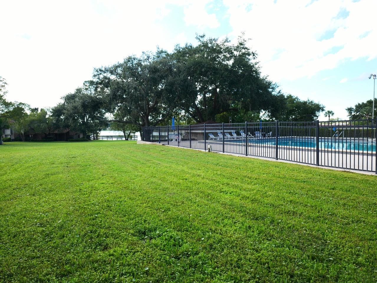 Townhouse at 427 OAK HAVEN DR, ALTAMONTE SPRINGS, photo 7 of 31