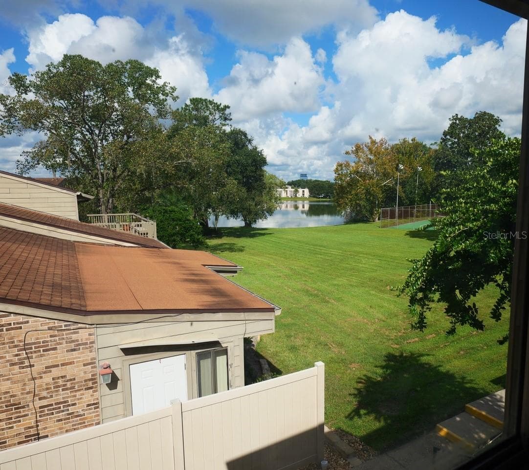 Townhouse at 427 OAK HAVEN DR, ALTAMONTE SPRINGS, photo 8 of 31