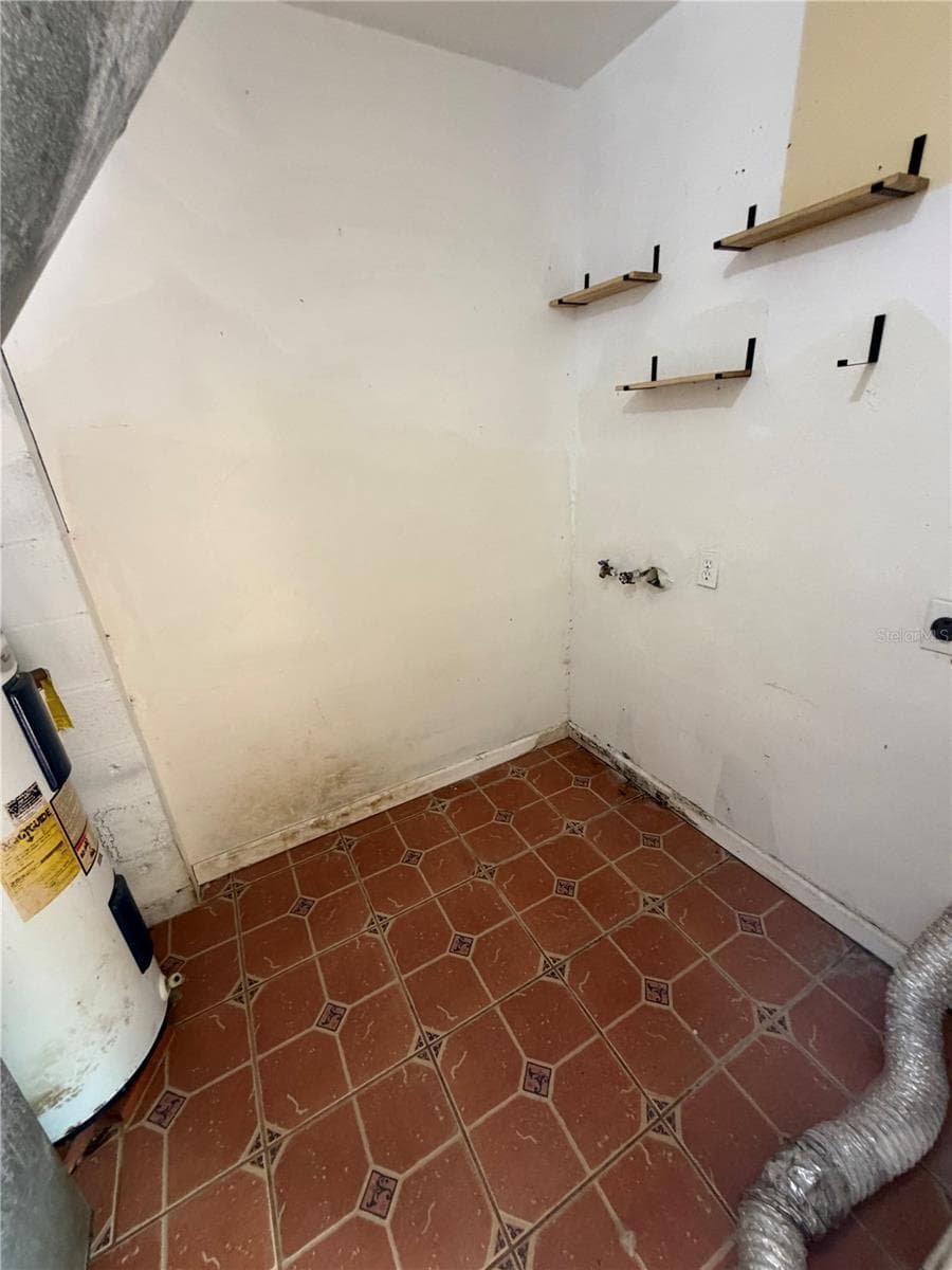 Townhouse at 4022 OAK LIMB CT, TAMPA, photo 11 of 12