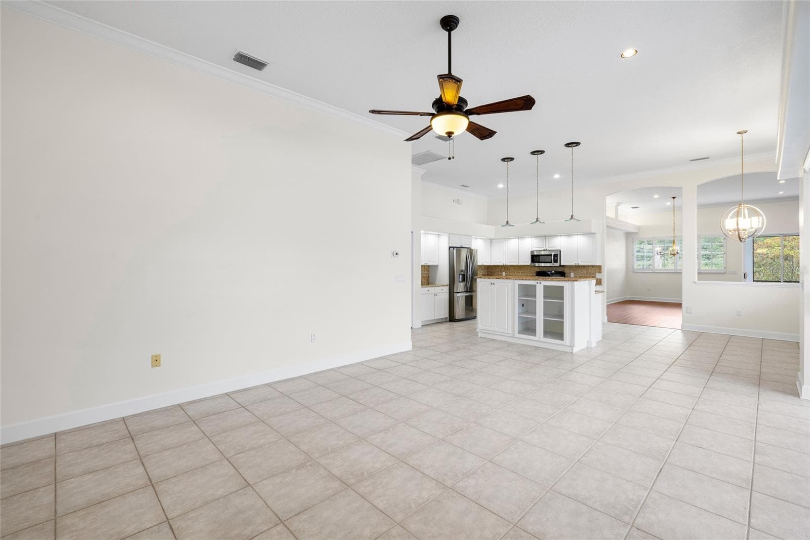 Single Family Residence at 12009 BREWSTER DR, TAMPA, photo 33 of 61