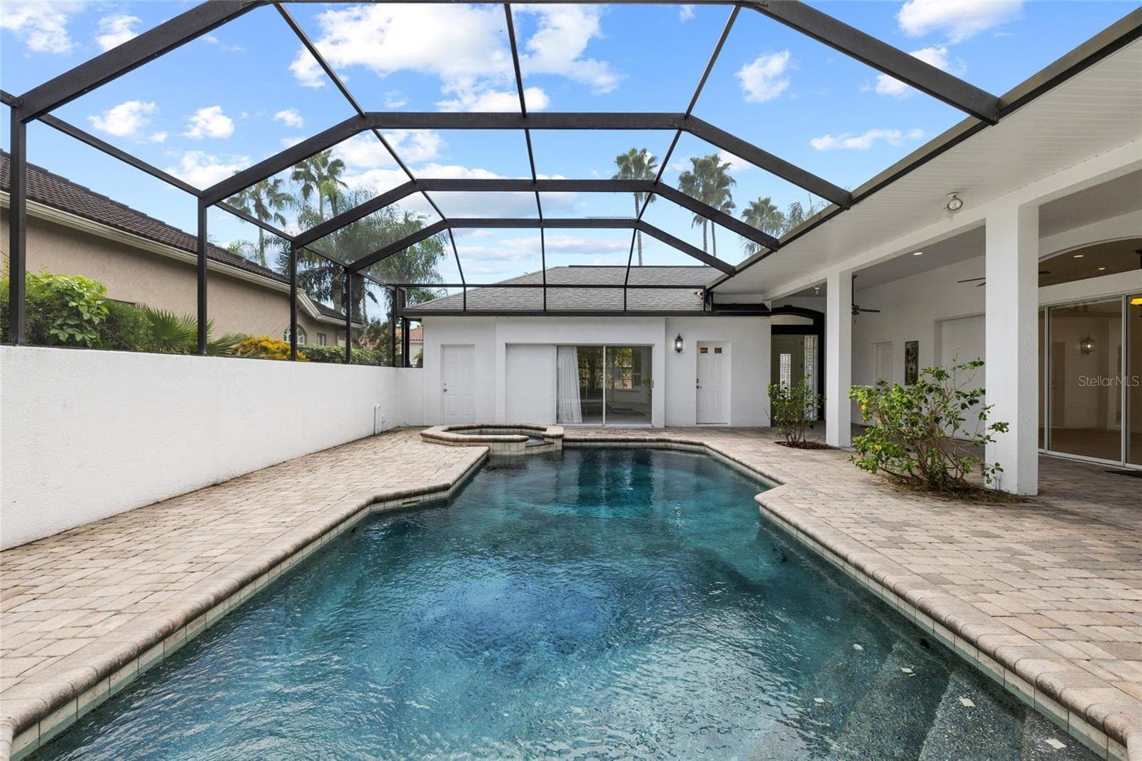 Single Family Residence at 12009 BREWSTER DR, TAMPA, photo 9 of 61