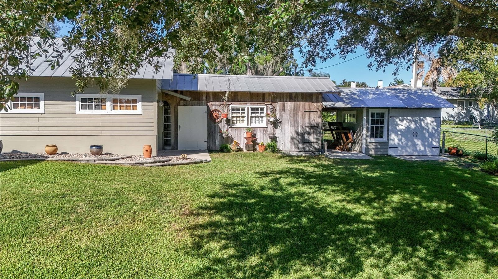 Single Family Residence at 555 AMBASSADOR AVE, EUSTIS, photo 4 of 78