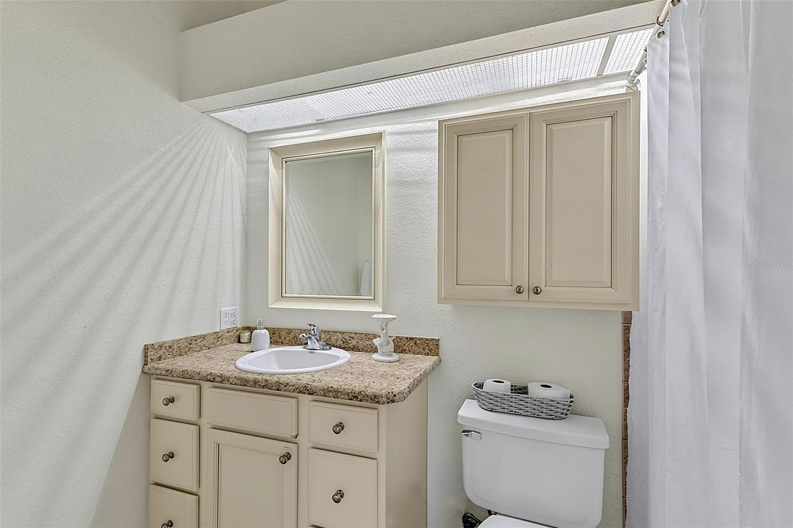 Primary Bath - 1717 W ORANGEWOOD LN #4, AVON PARK