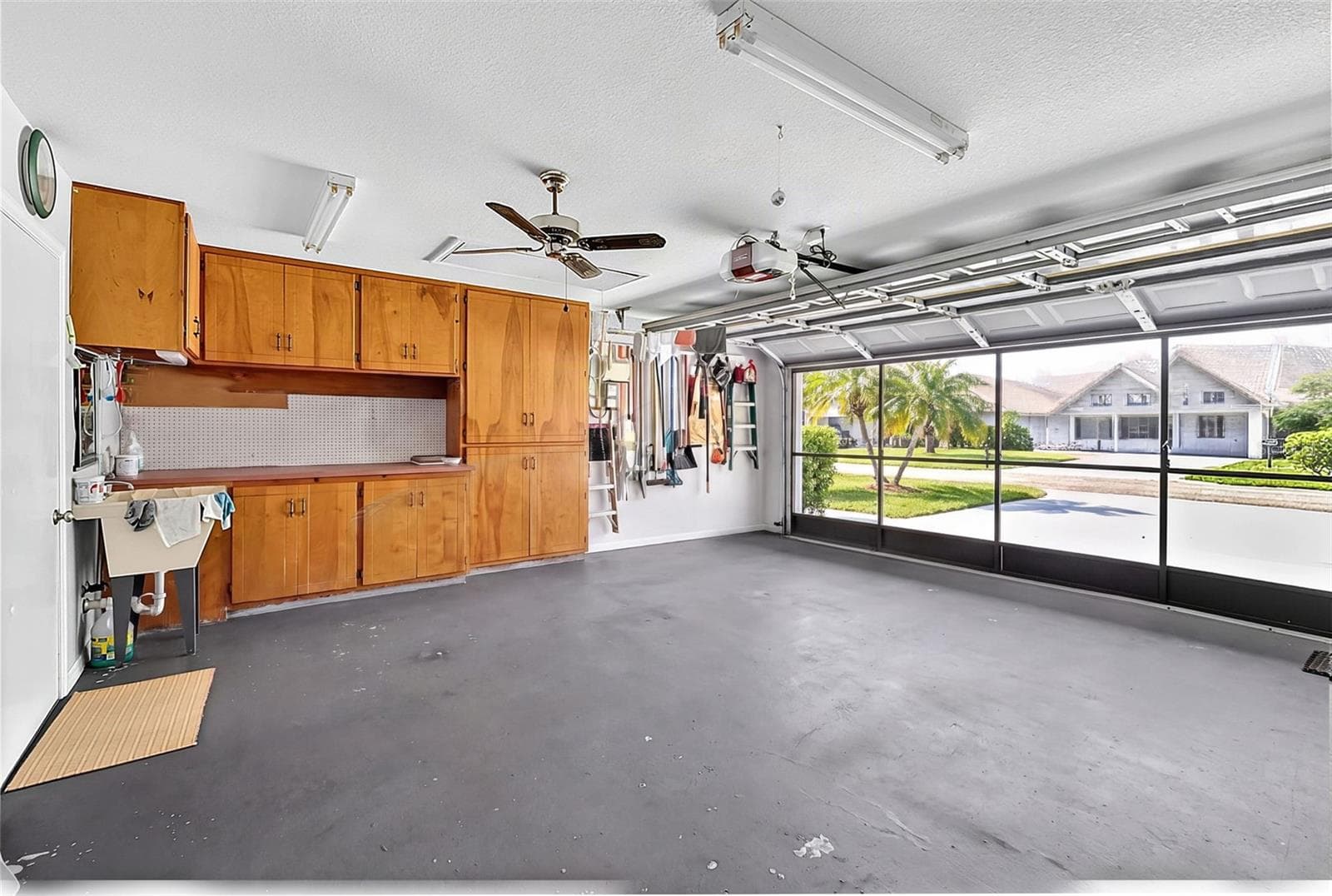 Single Family Residence at 1717 W ORANGEWOOD LN #4, AVON PARK, photo 17 of 21