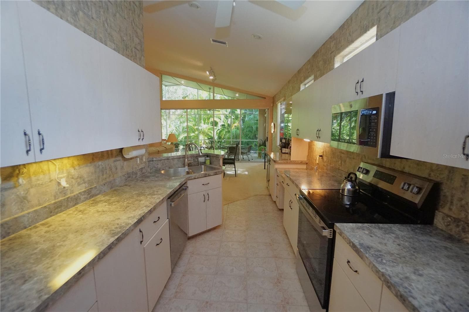 Single Family Residence at 10499 PRINCESS CT, PUNTA GORDA, photo 20 of 66