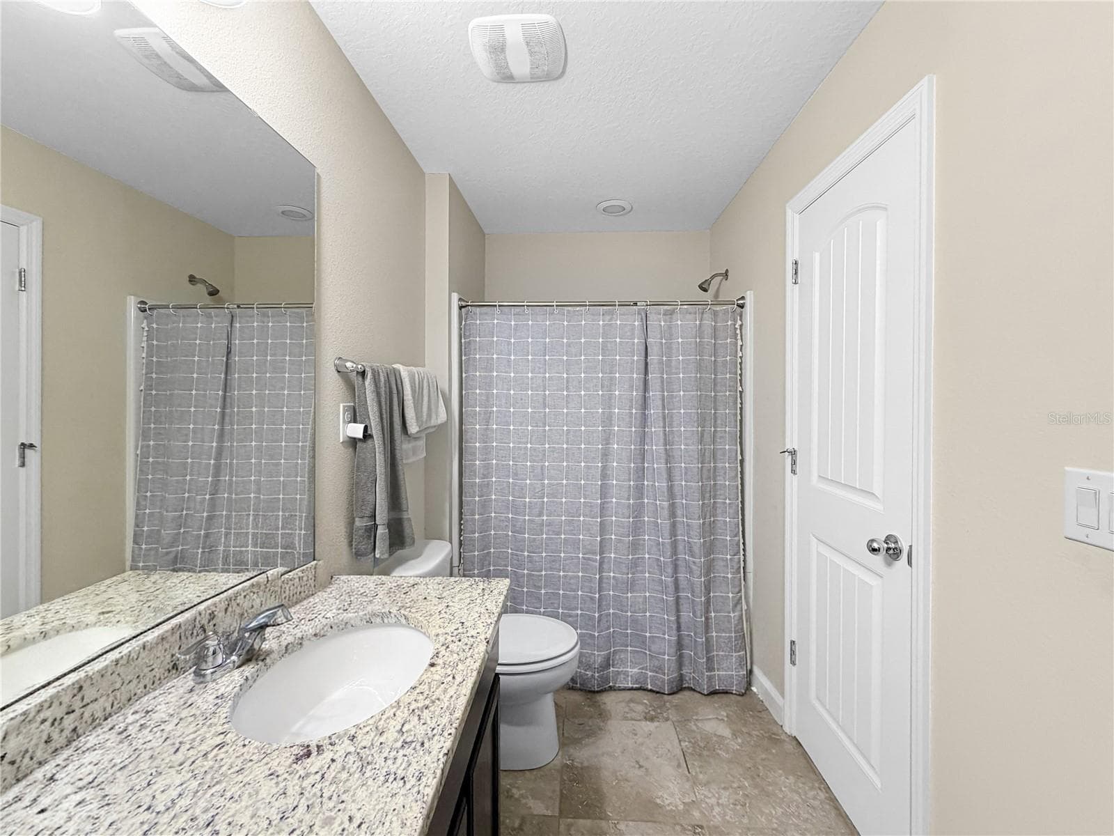 2nd Bathroom upstairs - 9662 WATERWAY PASSAGE DR, WINTER GARDEN